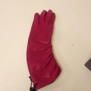 GUDER Italian Leather Gloves w/ Silk Lining. SM